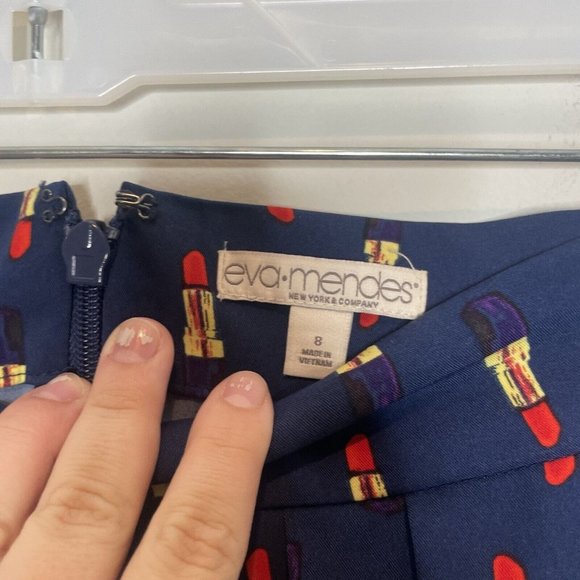 Eva Mendes Lipstick Novelty Print Midi Skirt Navy Size 8 - Picture 3 of 8